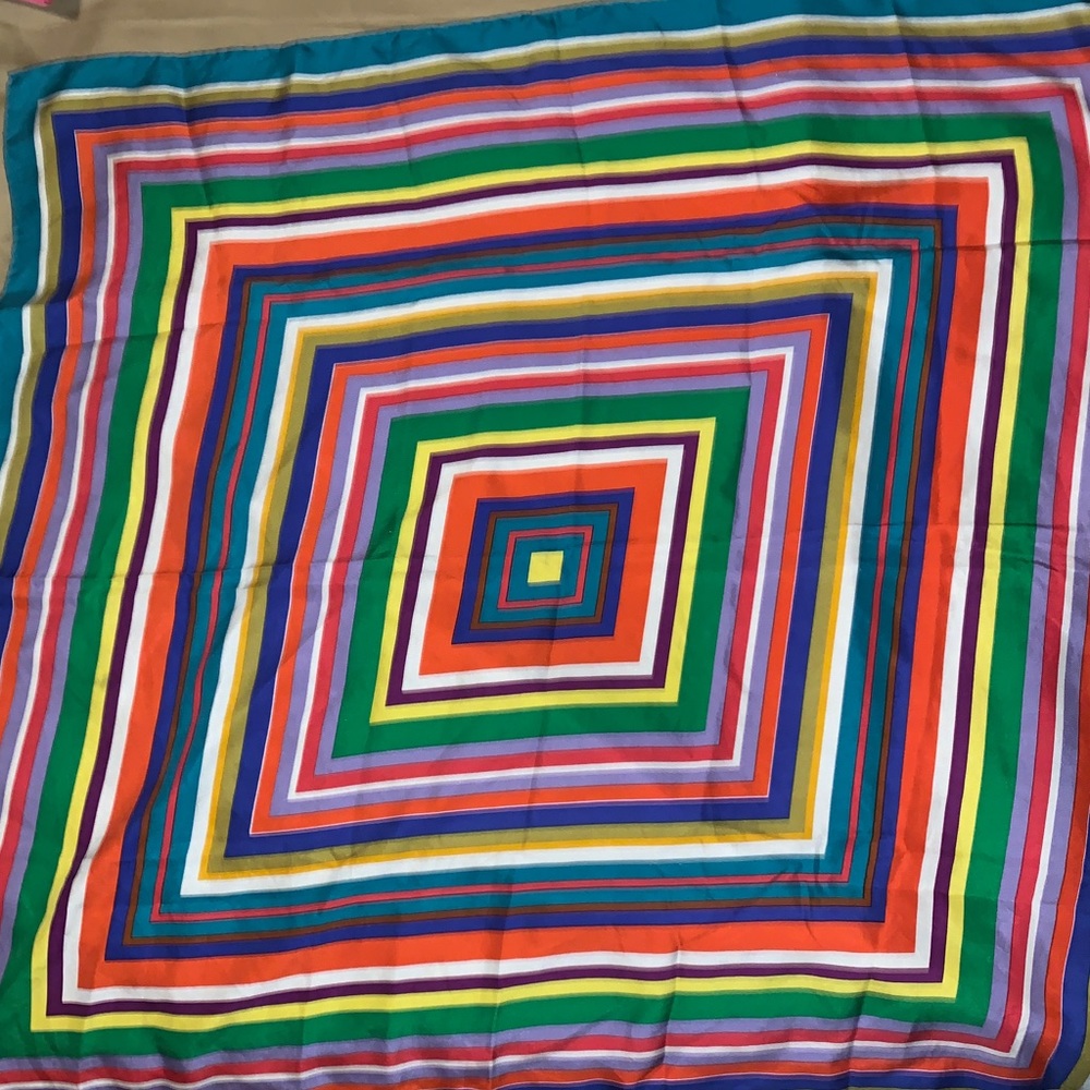 Colorful skillet scarf for women
